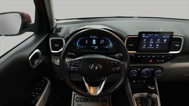 2025 Hyundai VENUE SEL