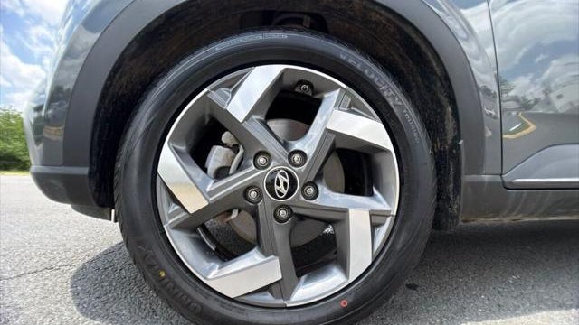 2025 Hyundai VENUE Limited