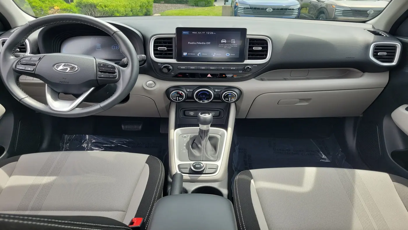 2025 Hyundai VENUE SEL