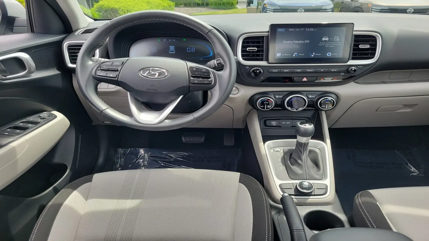 2025 Hyundai VENUE SEL