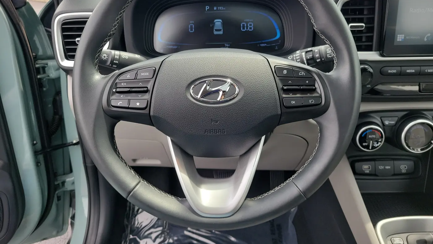 2025 Hyundai VENUE SEL