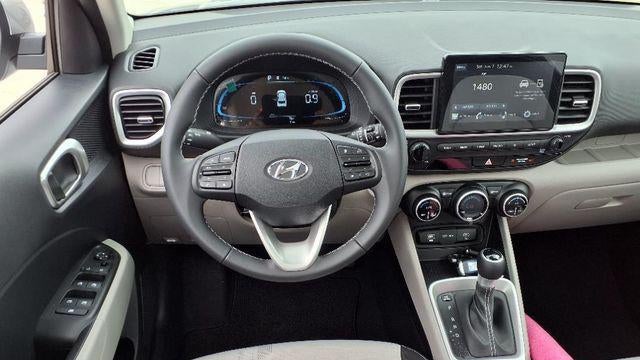 2025 Hyundai VENUE SEL