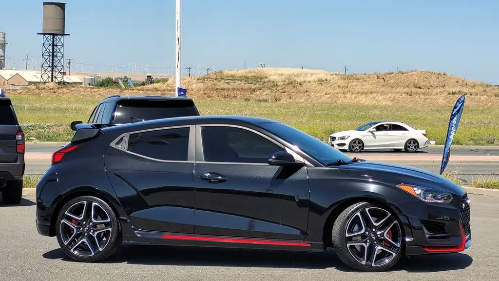 2022 Hyundai VELOSTER N Base