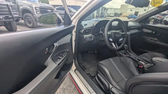 2022 Hyundai VELOSTER N Base