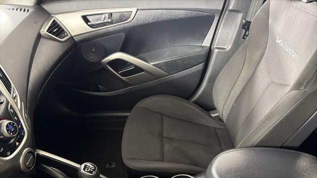2013 Hyundai VELOSTER Base