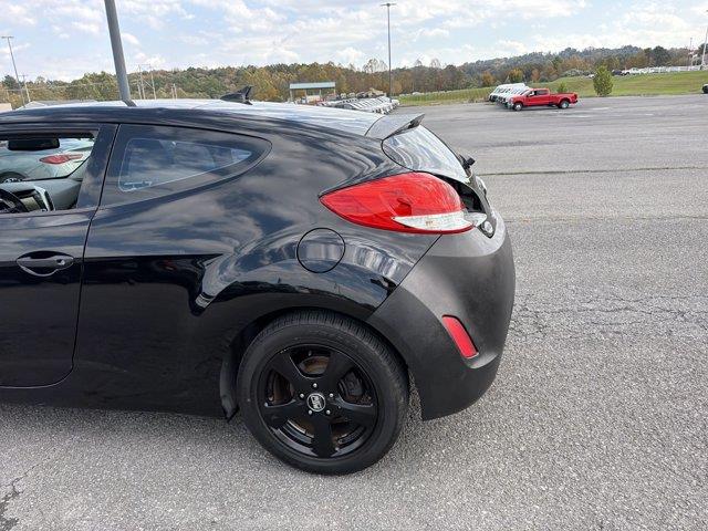 2013 Hyundai Veloster - $9,574