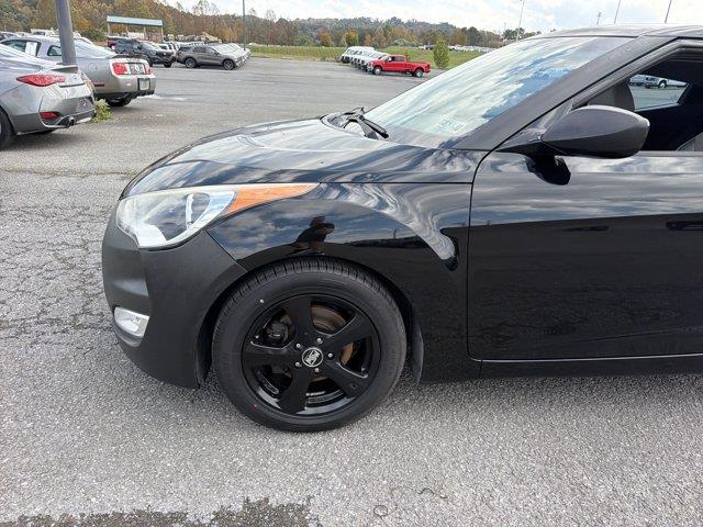 2013 Hyundai Veloster - $9,574