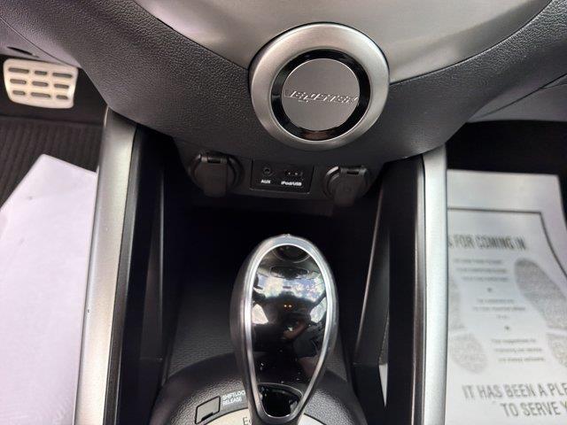 2013 Hyundai Veloster - $9,574