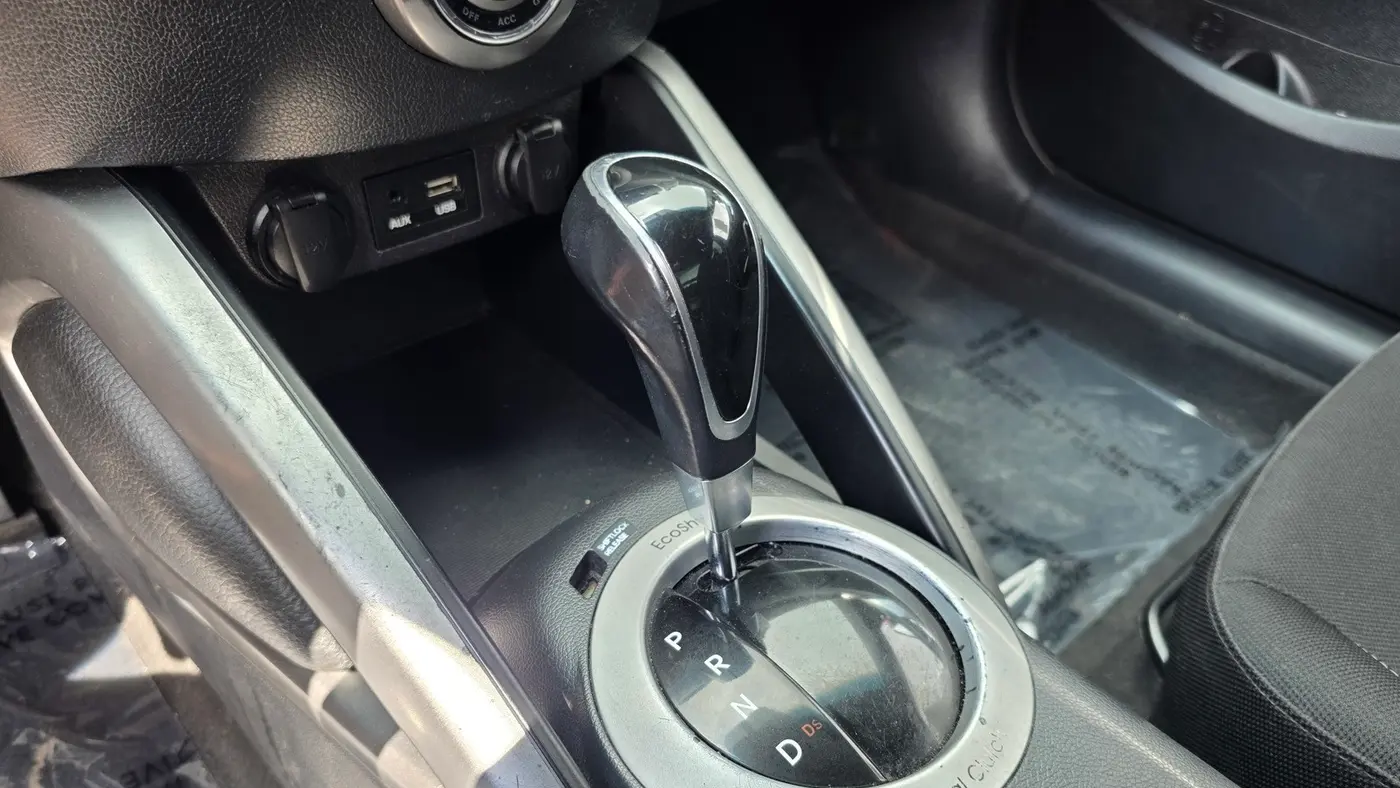 2017 Hyundai VELOSTER Value Edition