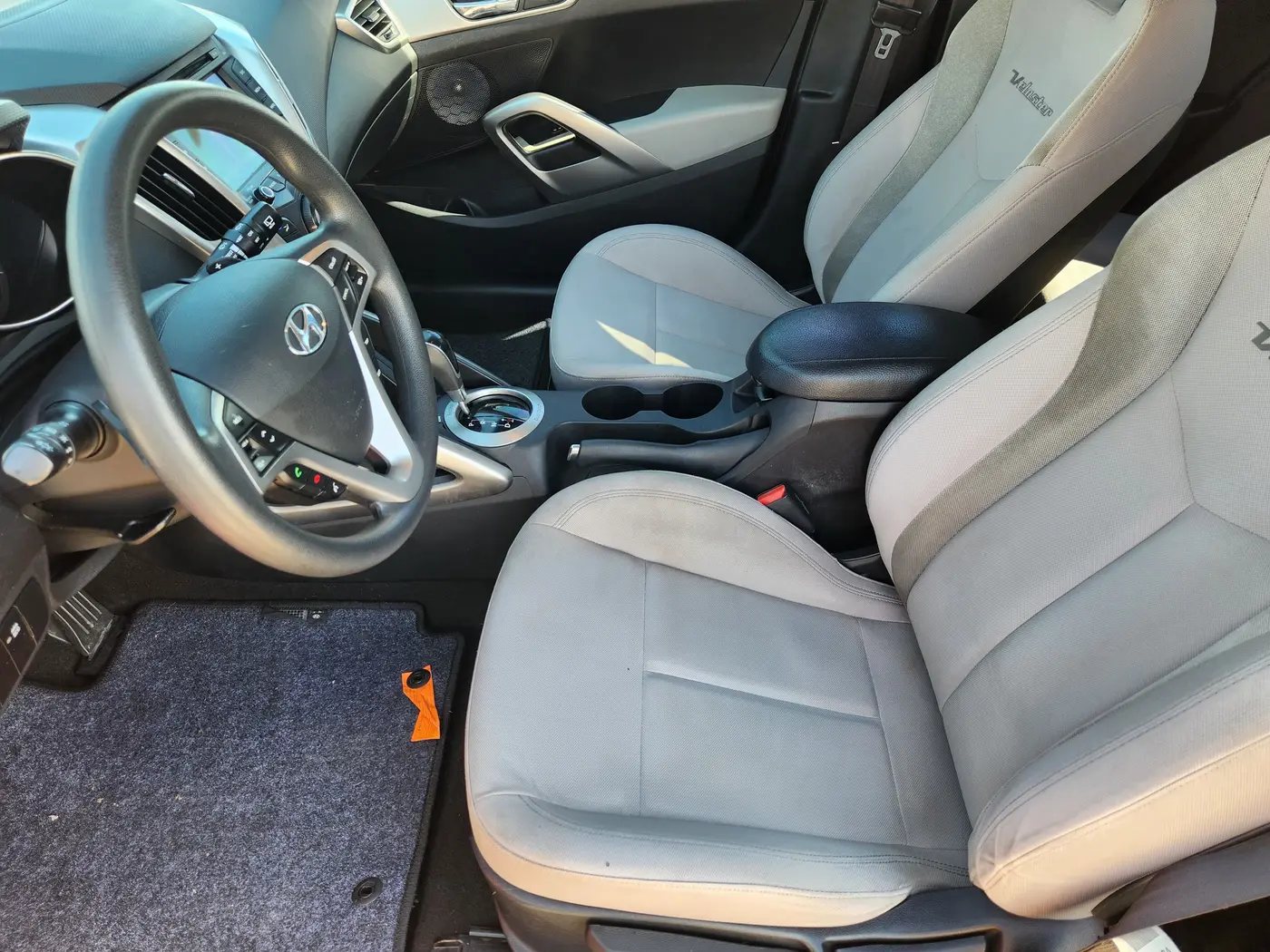 2014 Hyundai Veloster - $8,906