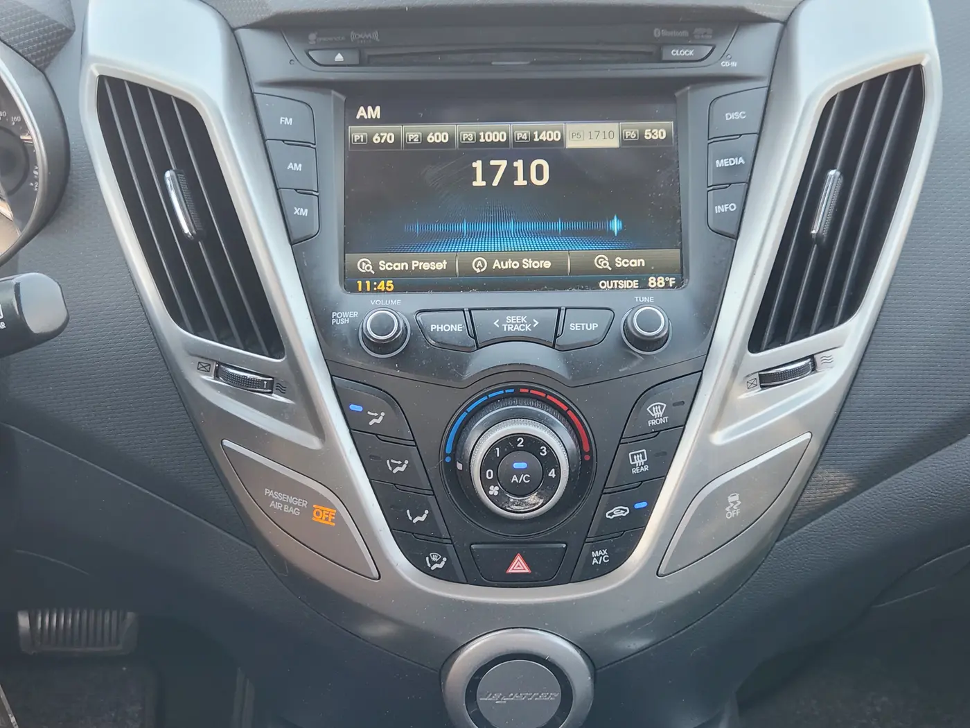 2014 Hyundai Veloster - $8,906
