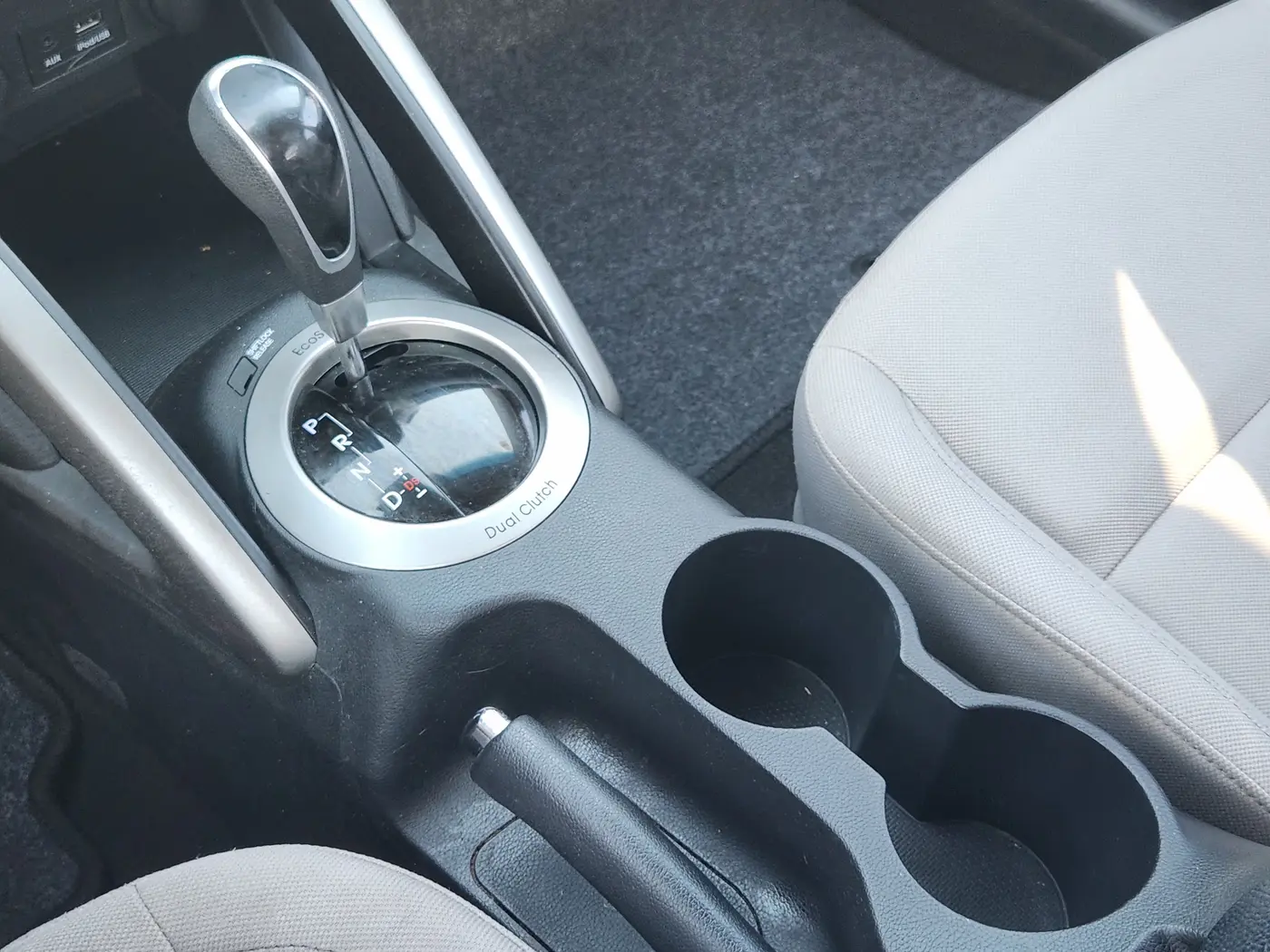 2014 Hyundai Veloster - $8,906