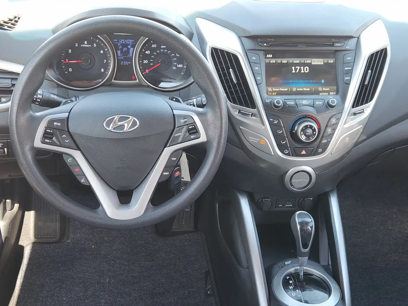 2014 Hyundai Veloster - $8,906