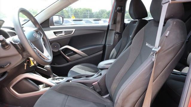 2016 Hyundai VELOSTER Base