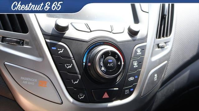 2016 Hyundai VELOSTER Base