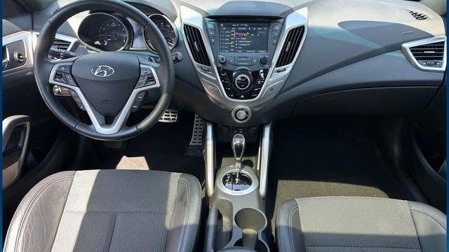 2016 Hyundai VELOSTER Base