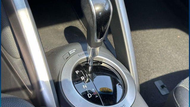 2016 Hyundai VELOSTER Base