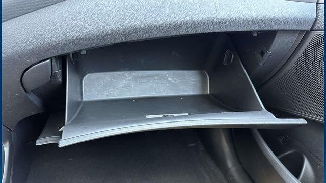 2016 Hyundai VELOSTER Base