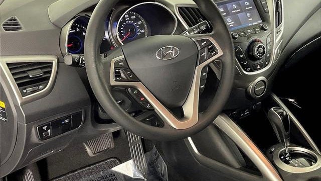 2013 Hyundai VELOSTER Base