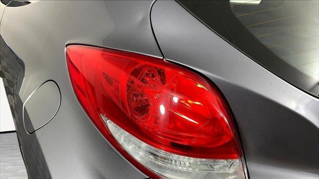 2013 Hyundai VELOSTER Base