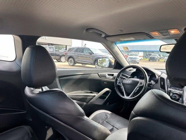 2015 Hyundai Veloster - $6,599