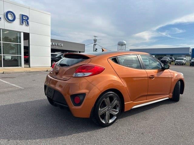 2015 Hyundai Veloster - $6,599