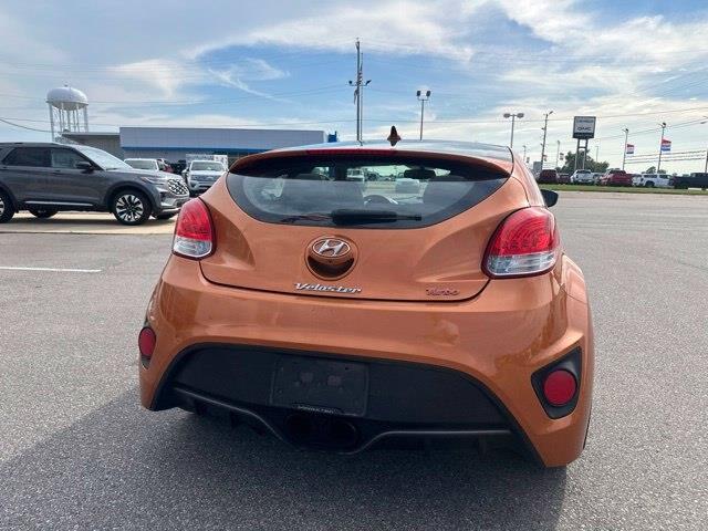 2015 Hyundai Veloster - $6,599