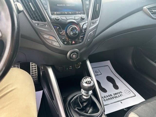 2015 Hyundai Veloster - $6,599