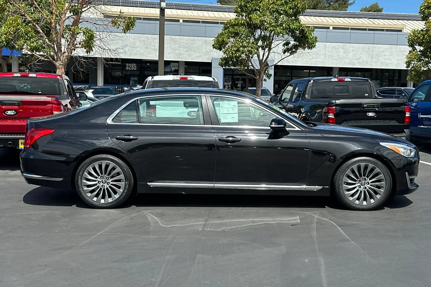 2019 Genesis G90 - $24,706