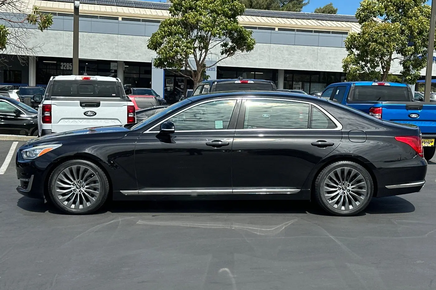 2019 Genesis G90 - $24,706