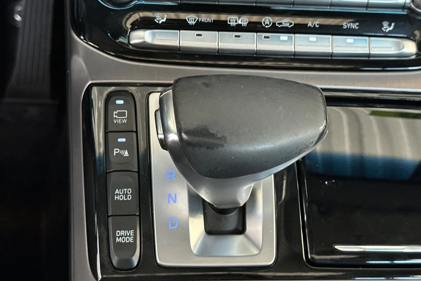 2019 Genesis G90 - $24,706