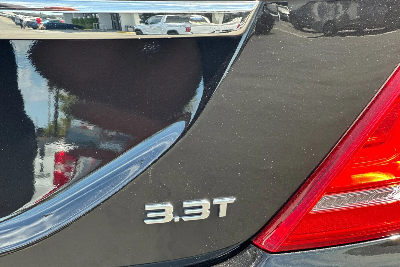 2019 Genesis G90 - $24,706