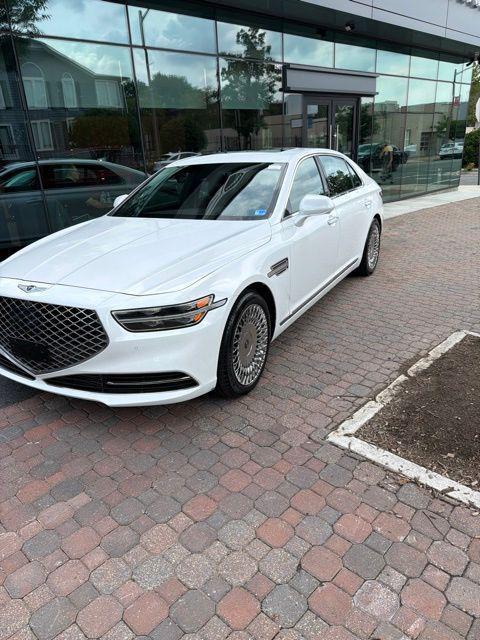 2020 Genesis G90 - $35,000