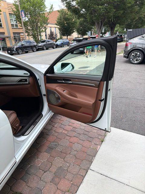 2020 Genesis G90 - $35,000