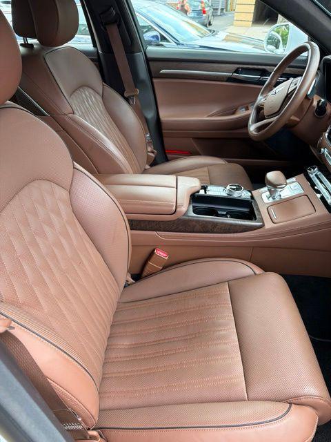 2020 Genesis G90 - $35,000