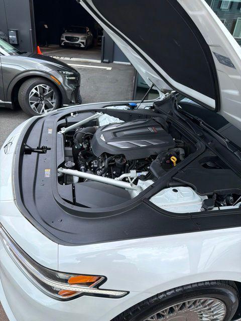 2020 Genesis G90 - $35,000