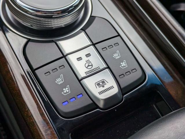 2019 Genesis G90 - $30,500