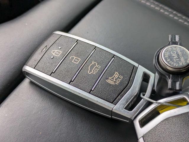 2019 Genesis G90 - $30,500