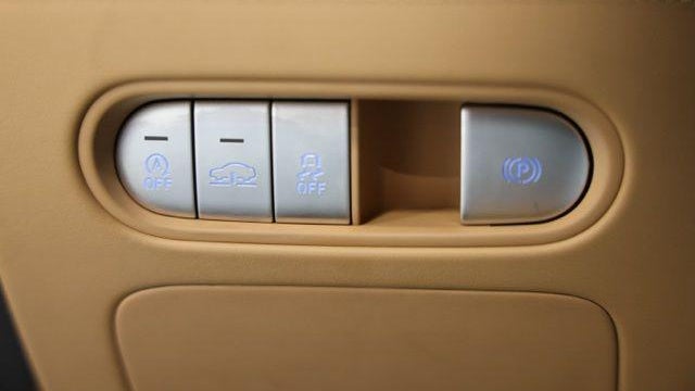 2023 Genesis G90 3.5T e-Supercharger