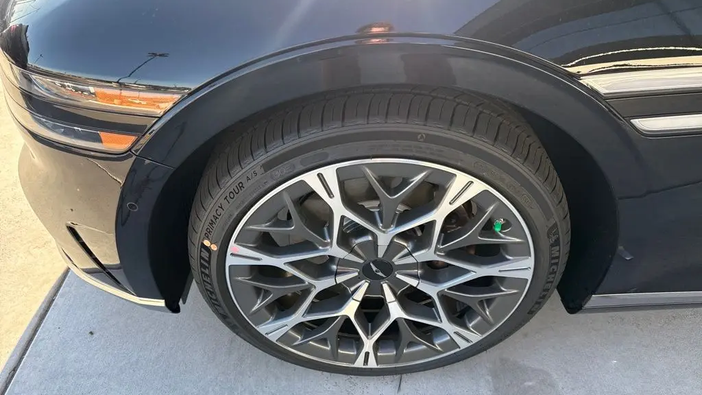 2026 Genesis G90 3.5T e-Supercharger
