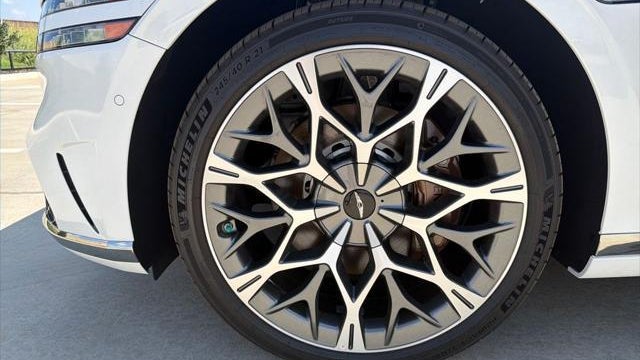 2026 Genesis G90 3.5T e-Supercharger