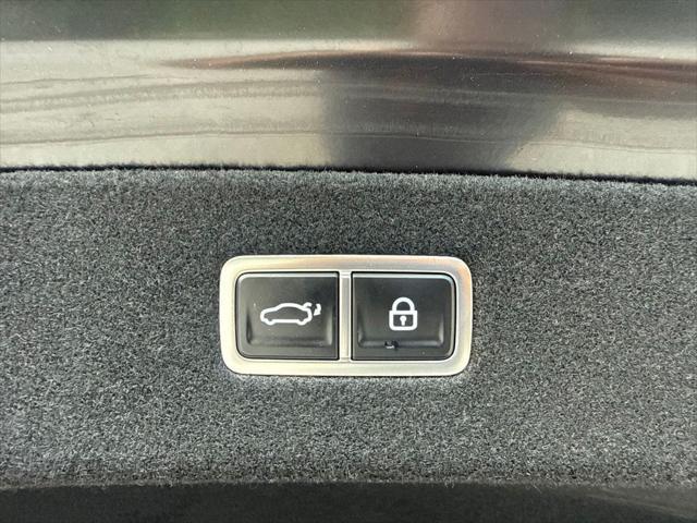 2025 Genesis G90 - $73,599