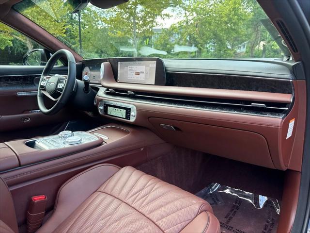 2025 Genesis G90 - $73,599