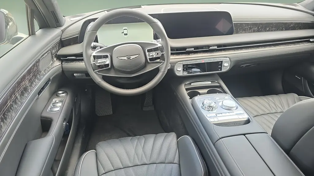 2026 Genesis G90 3.5T e-Supercharger