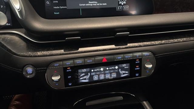 2023 Genesis G90 3.5T e-Supercharger