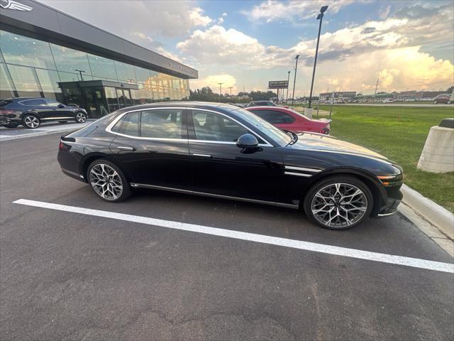 2023 Genesis G90 - $52,998