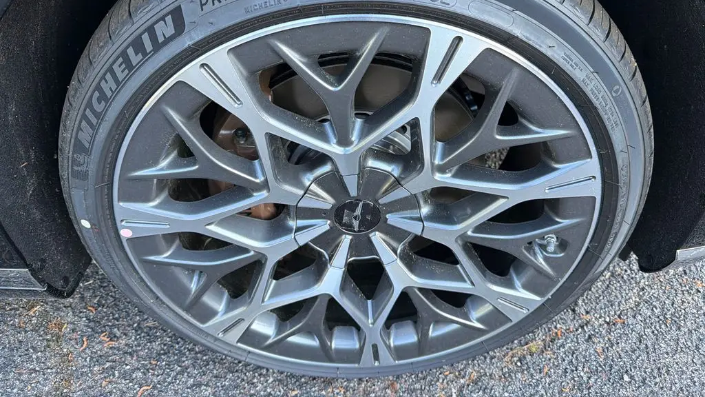 2026 Genesis G90 3.5T e-Supercharger