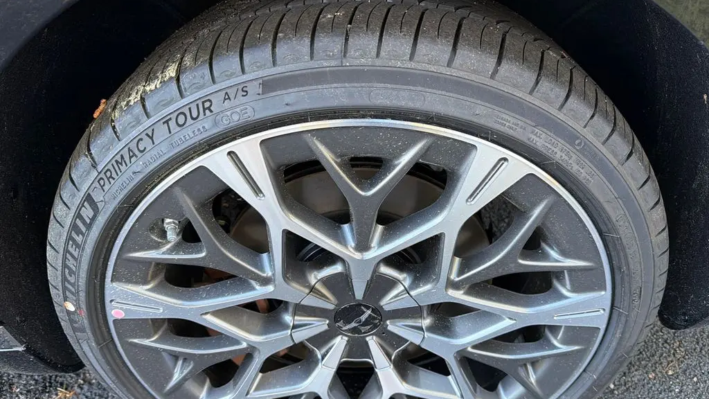 2026 Genesis G90 3.5T e-Supercharger