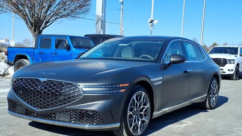 2023 Genesis G90 3.5T e-Supercharger