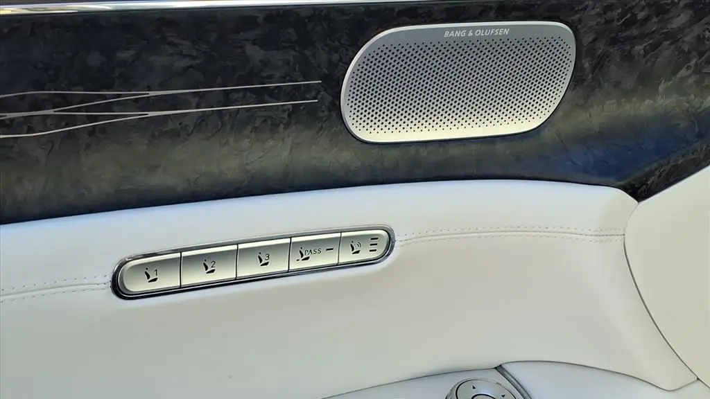 2023 Genesis G90 3.5T e-Supercharger